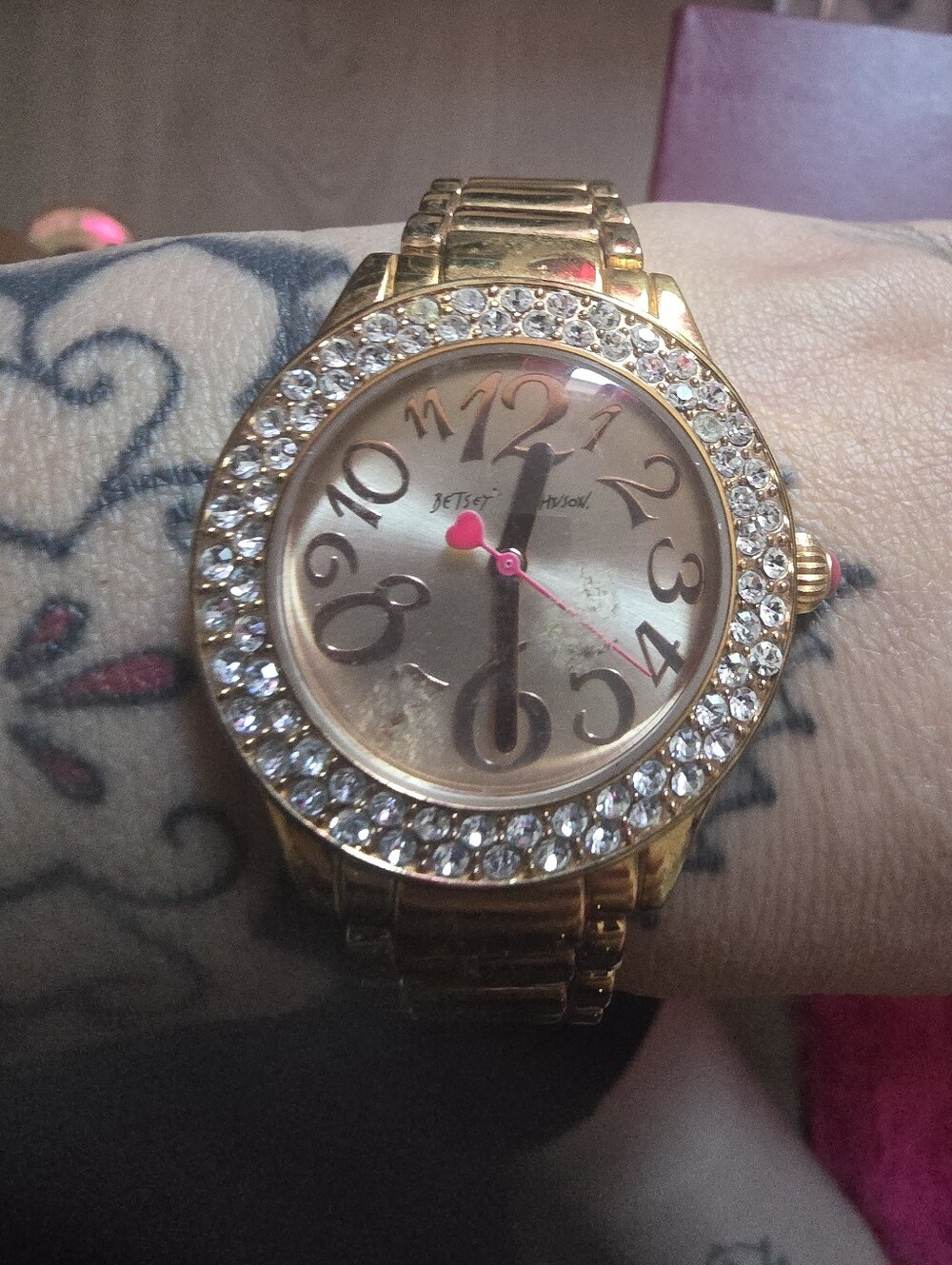 Gold Crystal Besty JOHNSON Women's Watch -